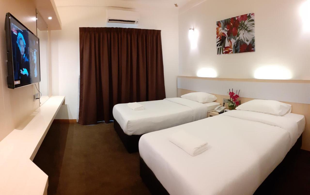 Serdang Lake View Resort Sungai Kechil Екстер'єр фото